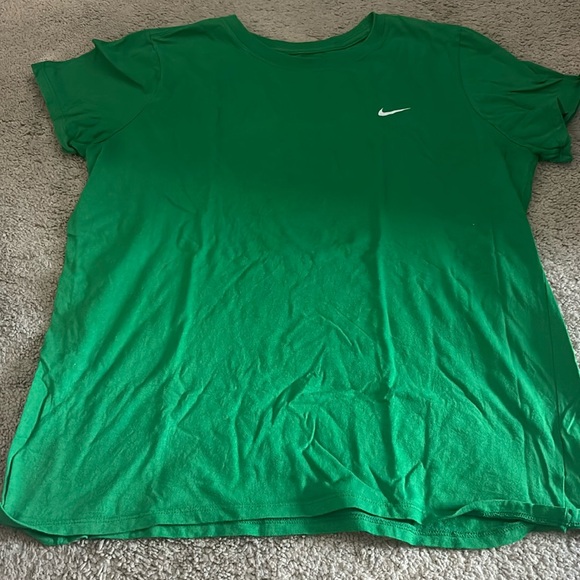 Nike Top - Picture 1 of 2